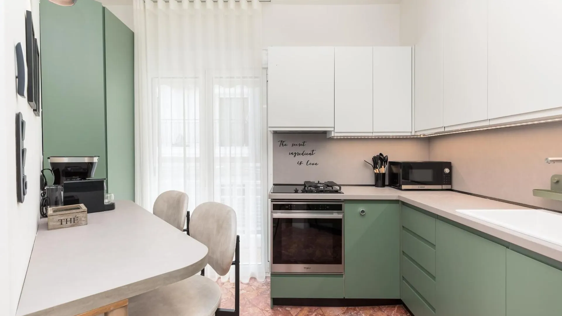 Dolly By Halu!, Apartment With Private Parking Thessaloníki Grækenland